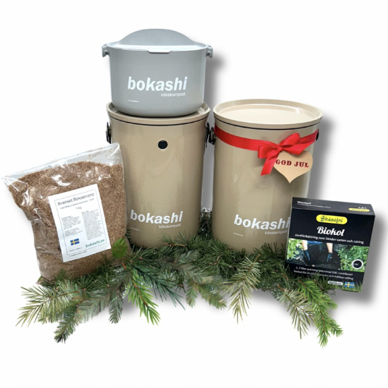 Julklapp Startkit - Bokashi 2.0 cappuccino + 1 kg str + Svenskt Biokol + Bokashi Daily gr i gruppen Julklappar hos bokashi.se (900-502)