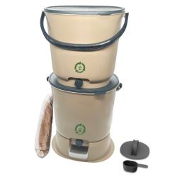 Startkit Bokashi Essential cappuccino - 2 kranhinkar med bas + 1 kg svenskt bokashiströ
