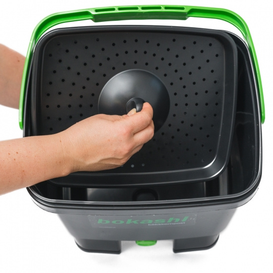 2 st bokashihinkar svart/grön med kran + tillbehör (ej strö)