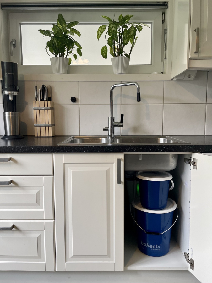 Liten hink till diskbänken- 1 st svenskproducerad 5 litershink